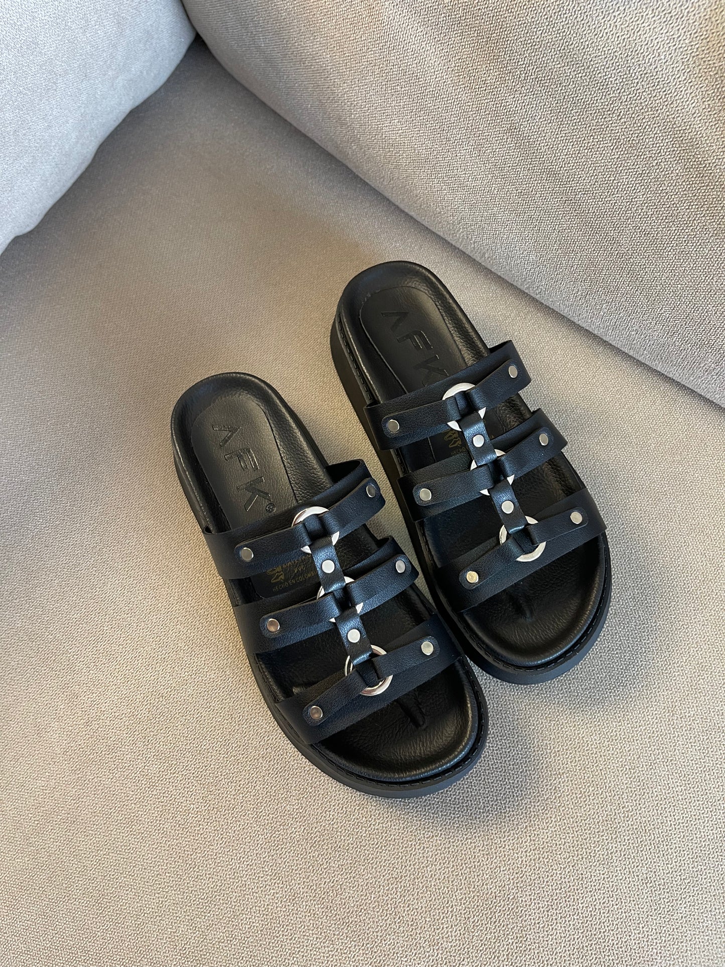 PLATAFORMA K30 NEGRO
