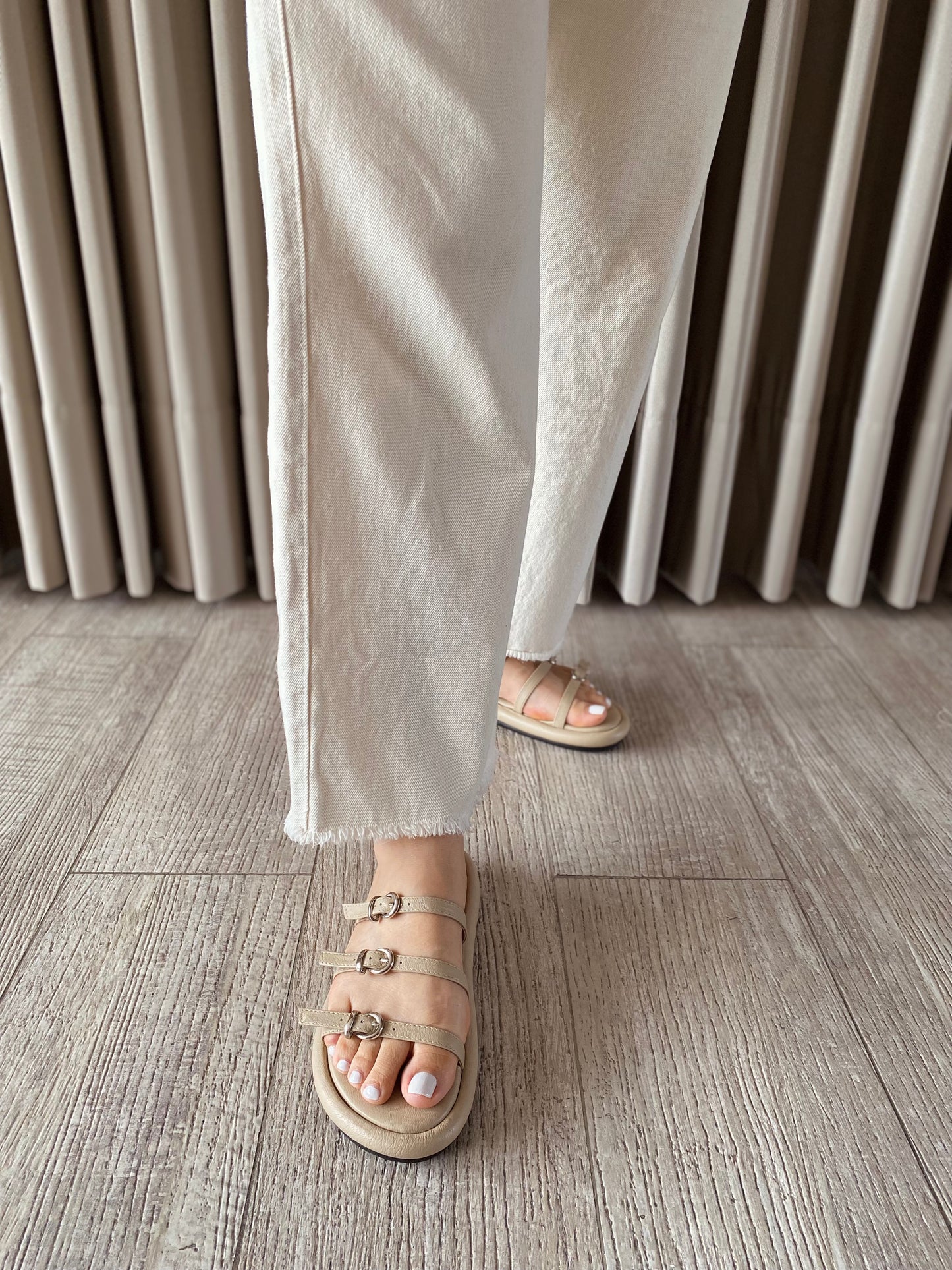 CANOA MC09 BEIGE 3 HEBILLAS