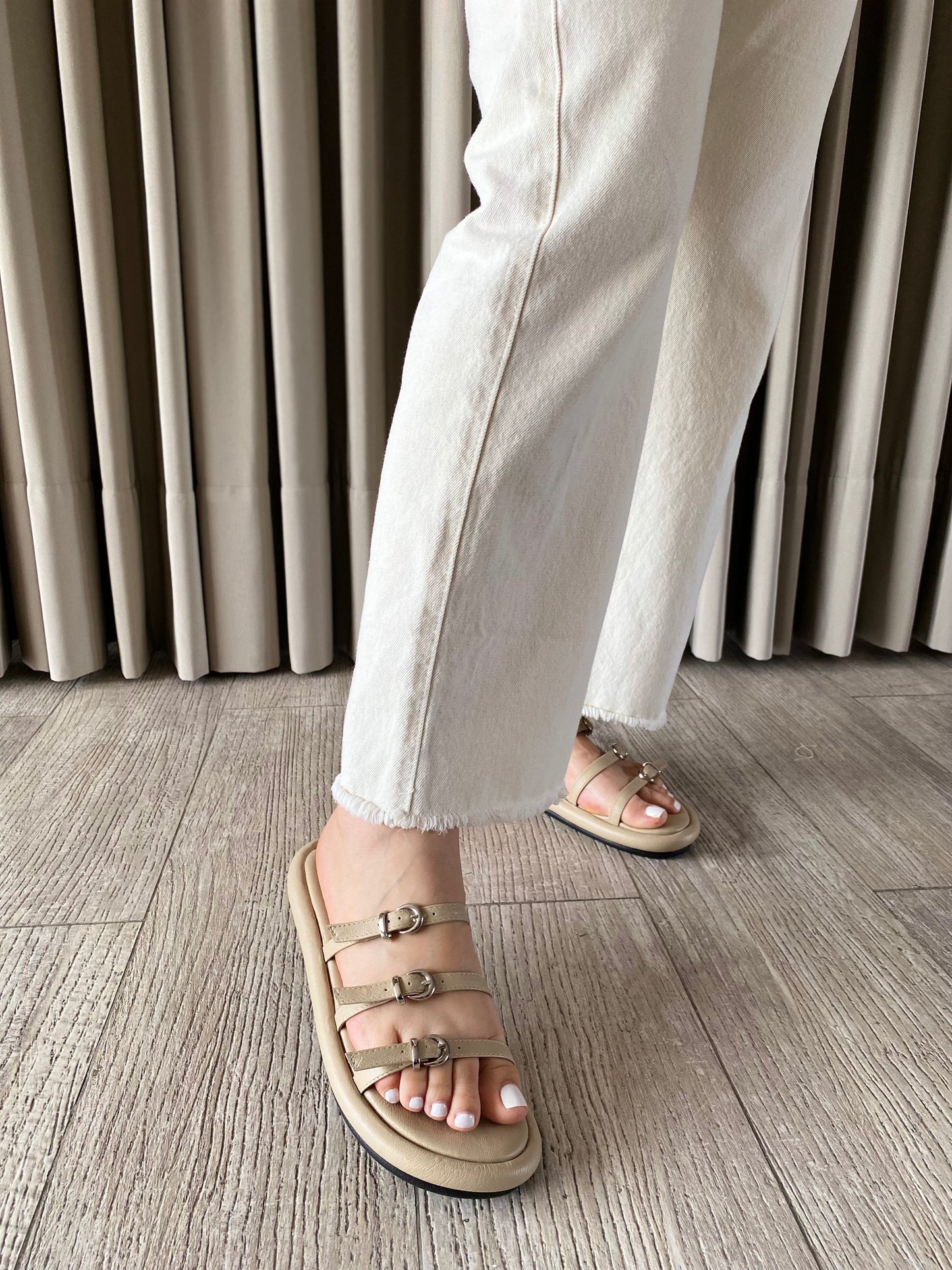 CANOA MC09 BEIGE 3 HEBILLAS