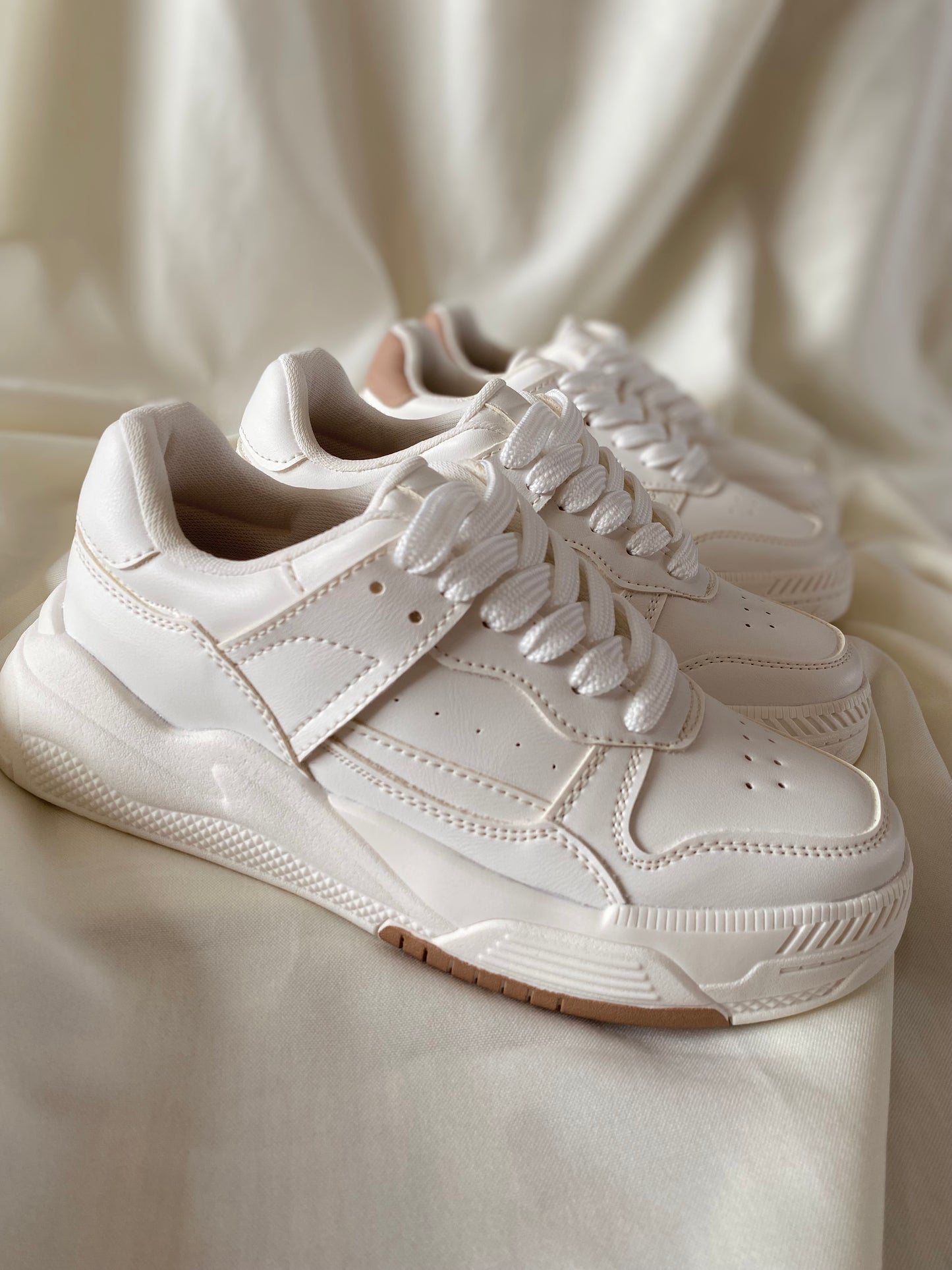 TENIS TB MARFIL