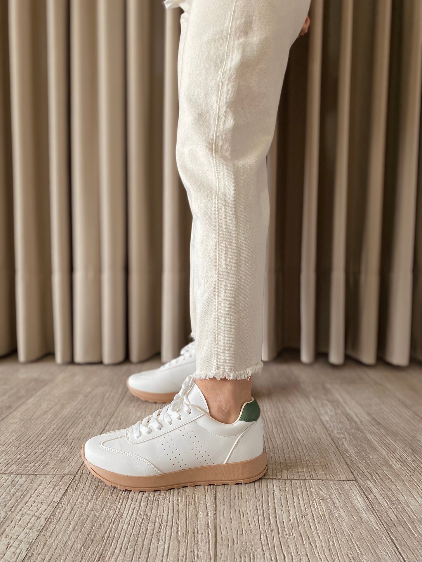 TENIS V MARFIL X VERDE