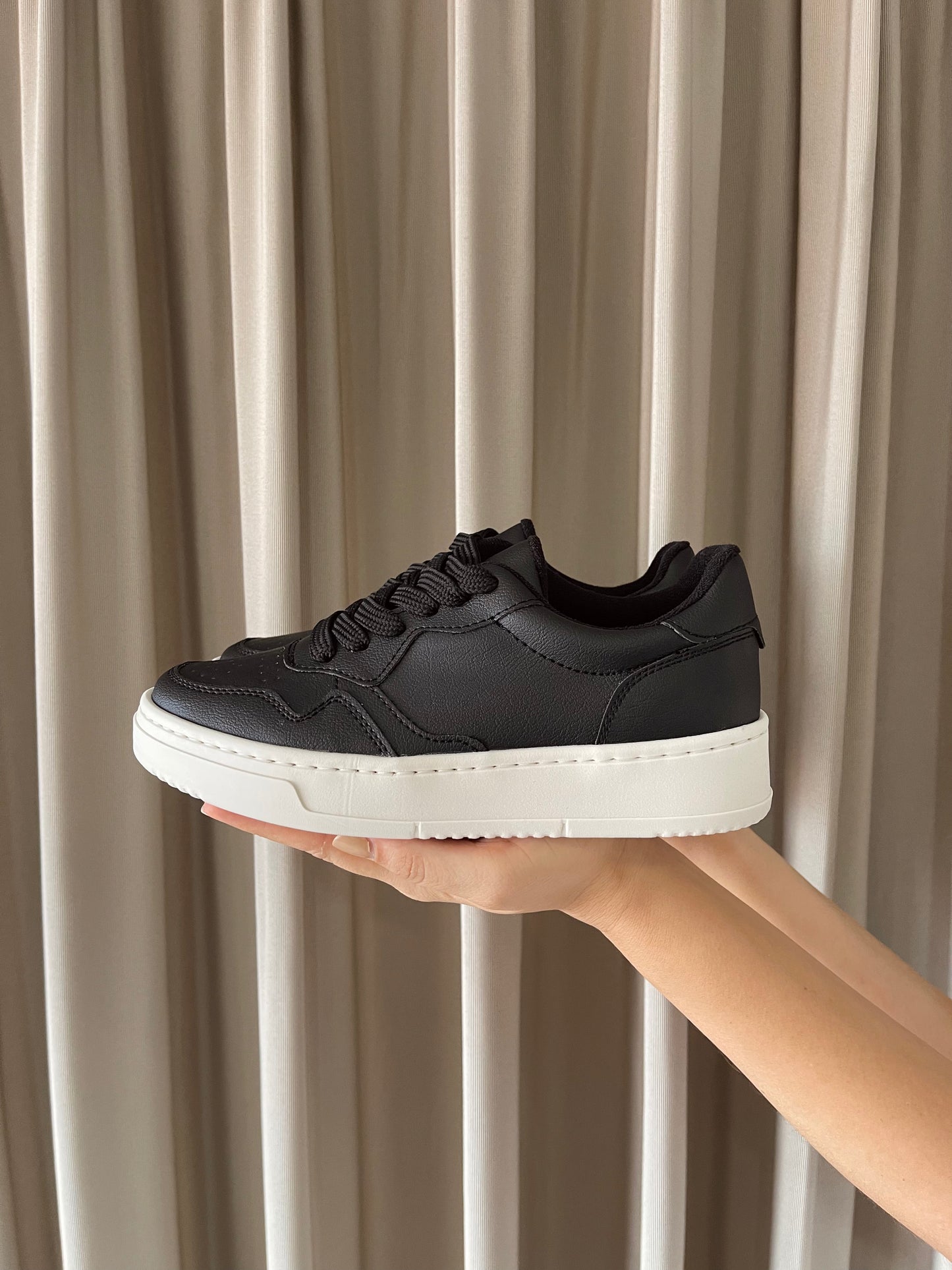 TENIS AU2512 NEGRO