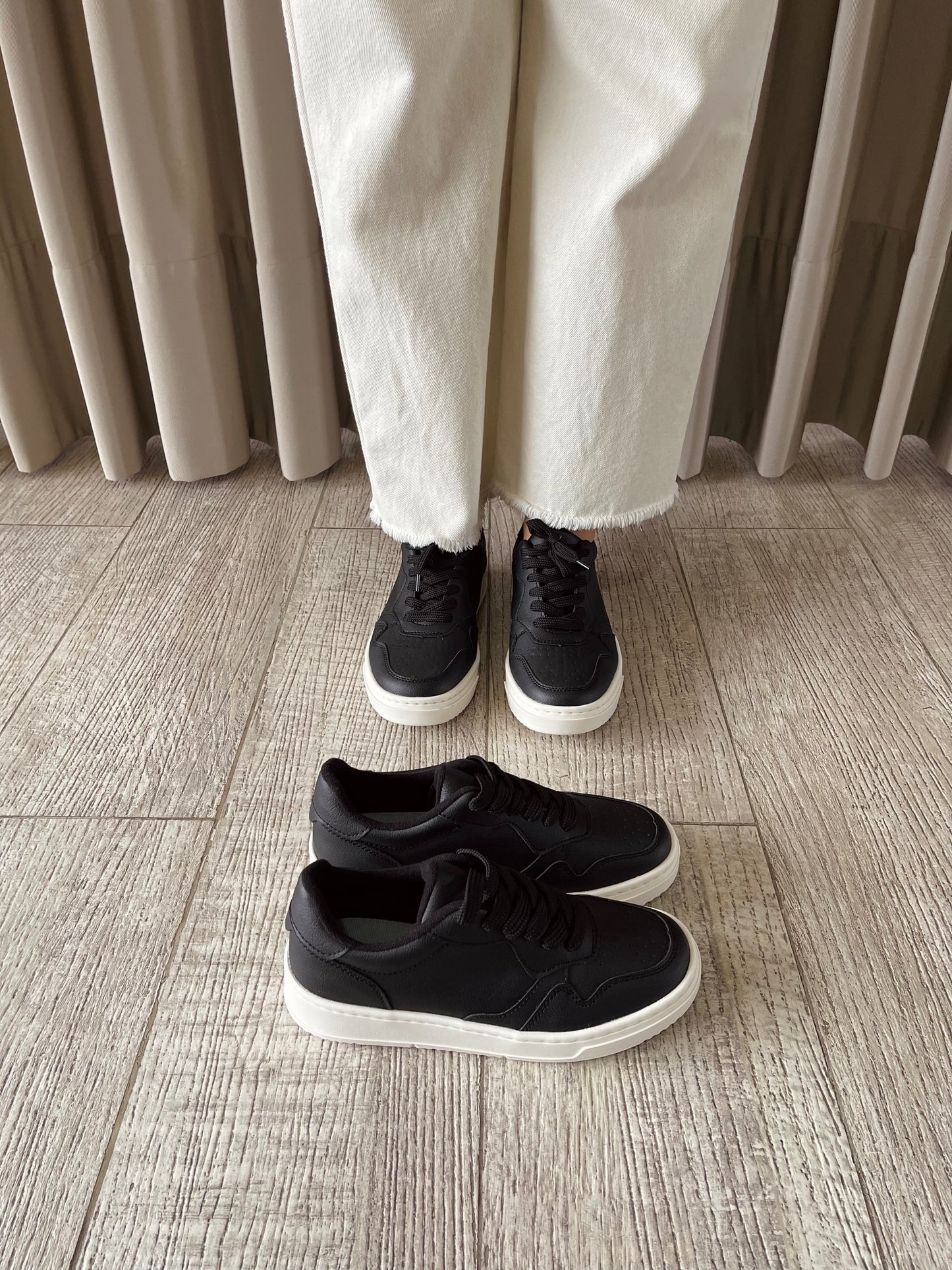 TENIS AU2512 NEGRO