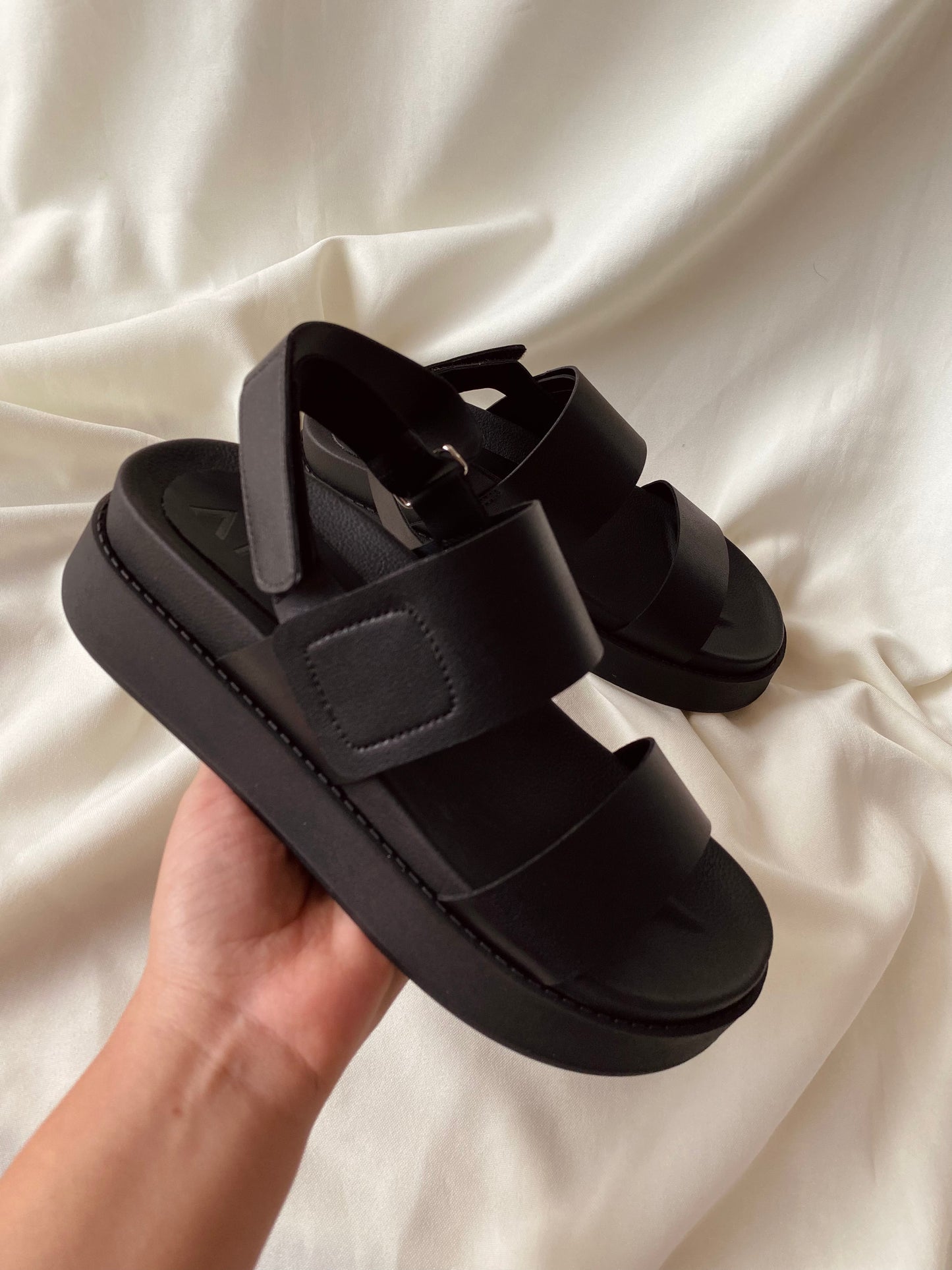 PLATAFORMA YIBUTI VELCRO NEGRO