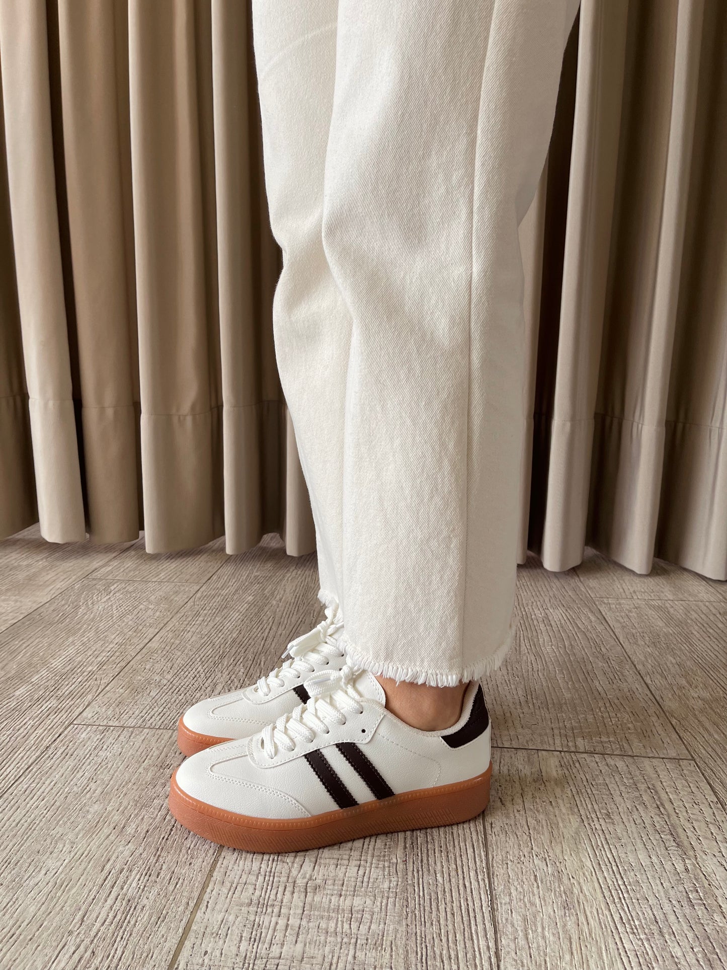 TENIS 2511S+ MARFIL X MOCA