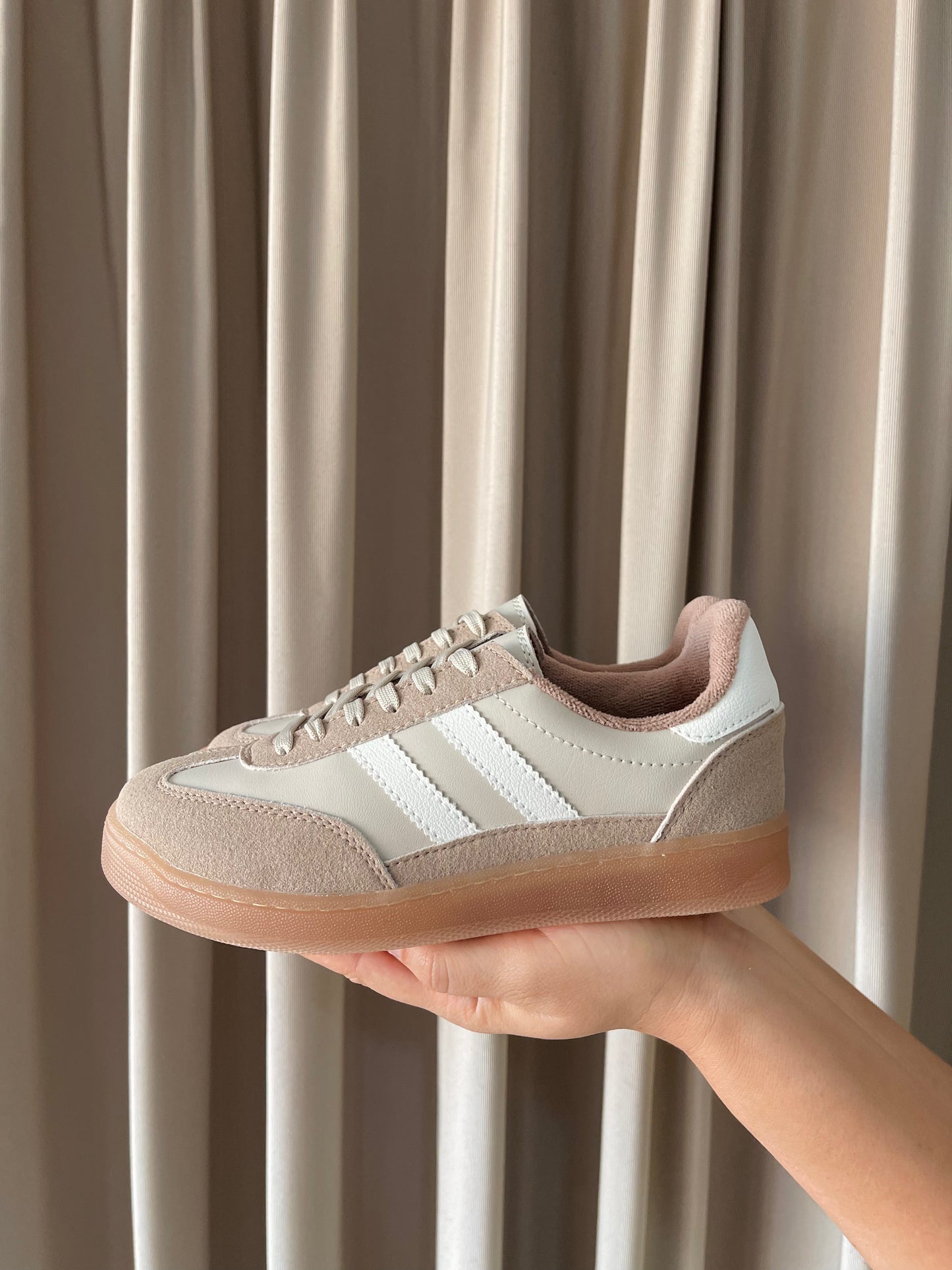 TENIS S2510 SUELA GOMA ALMENDRA X MARFIL