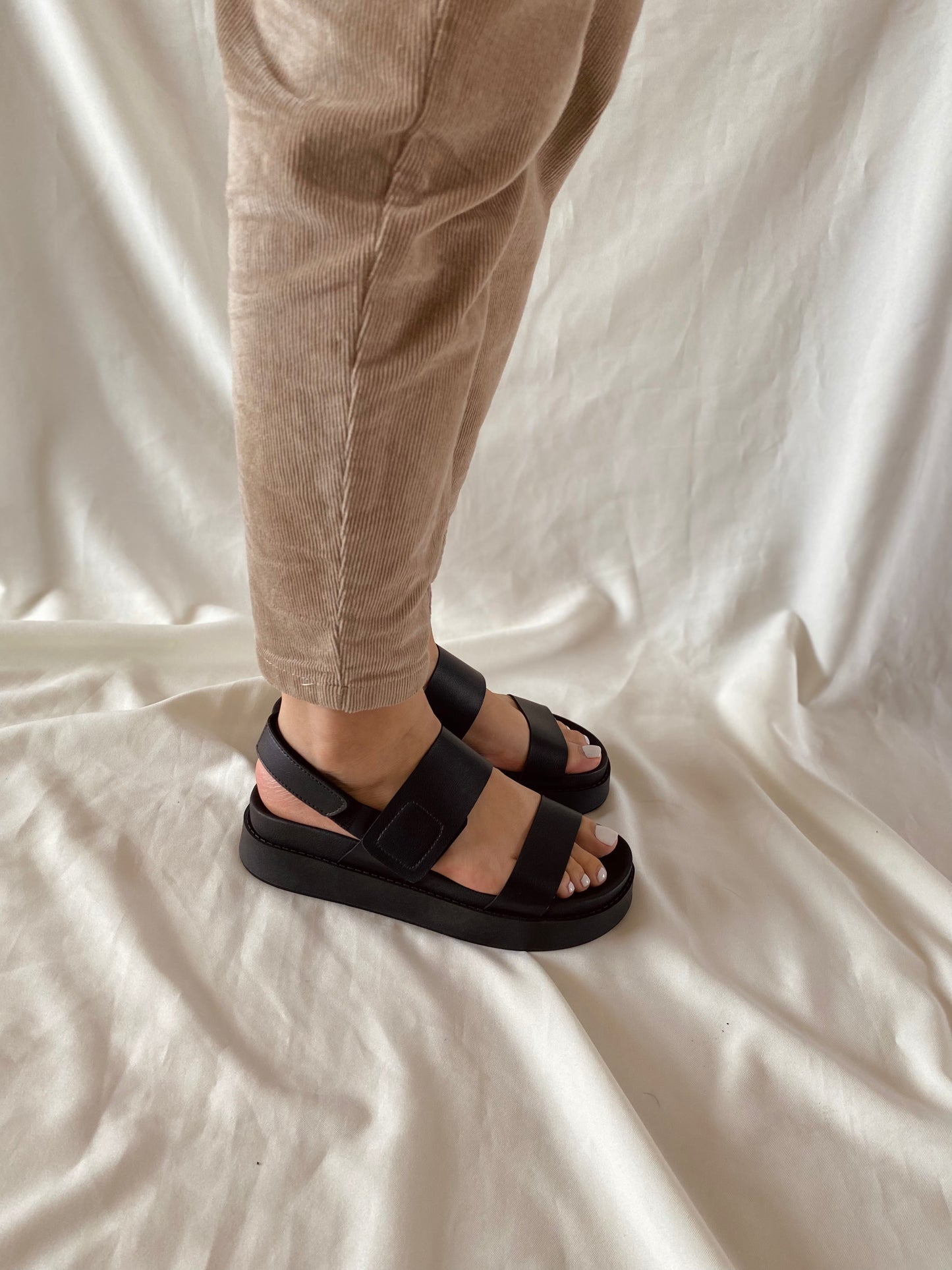 PLATAFORMA YIBUTI VELCRO NEGRO