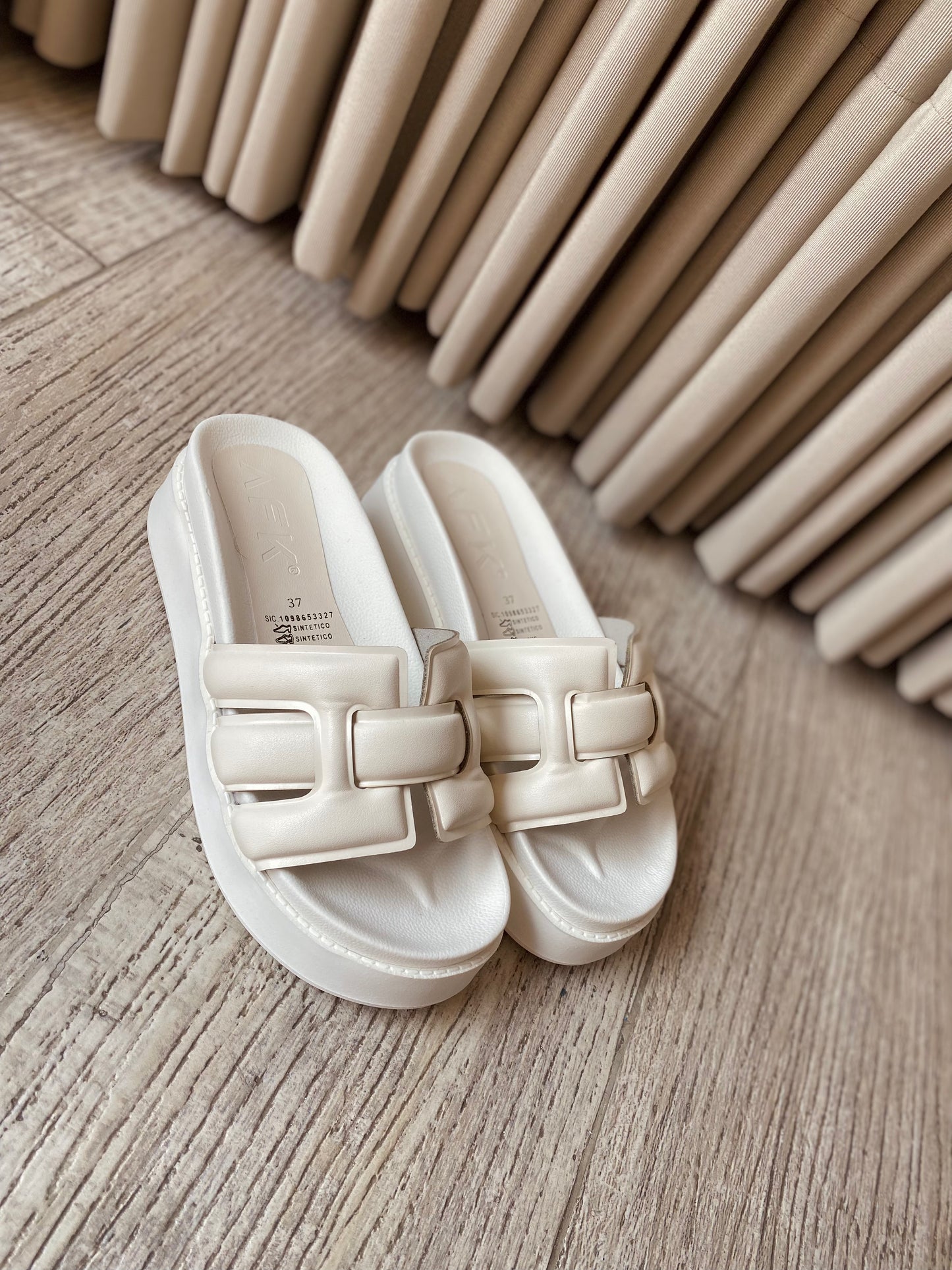 PLATAFORMA NAIROBI TRES LECHES