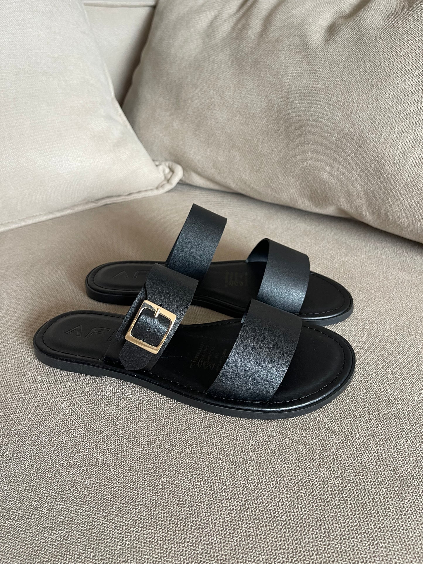 PLANA LUANDA NEGRO
