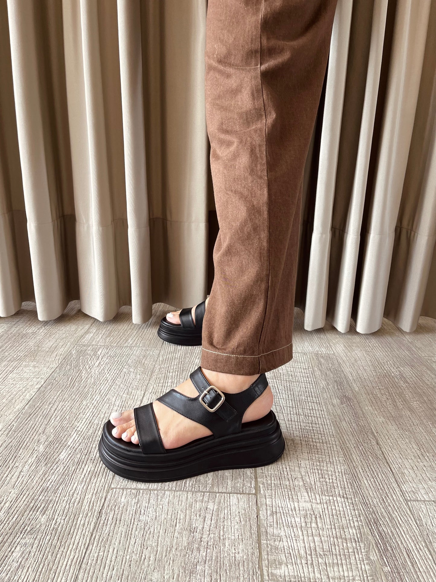 PLATAFORMA KANO 6CM NEGRO