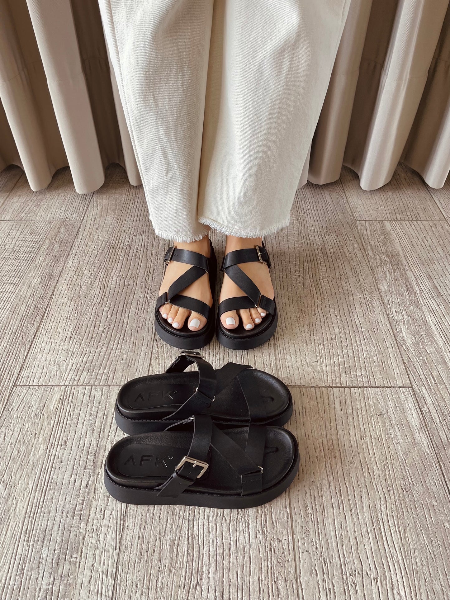 PLATAFORMA LAGOS 5CMS NEGRO