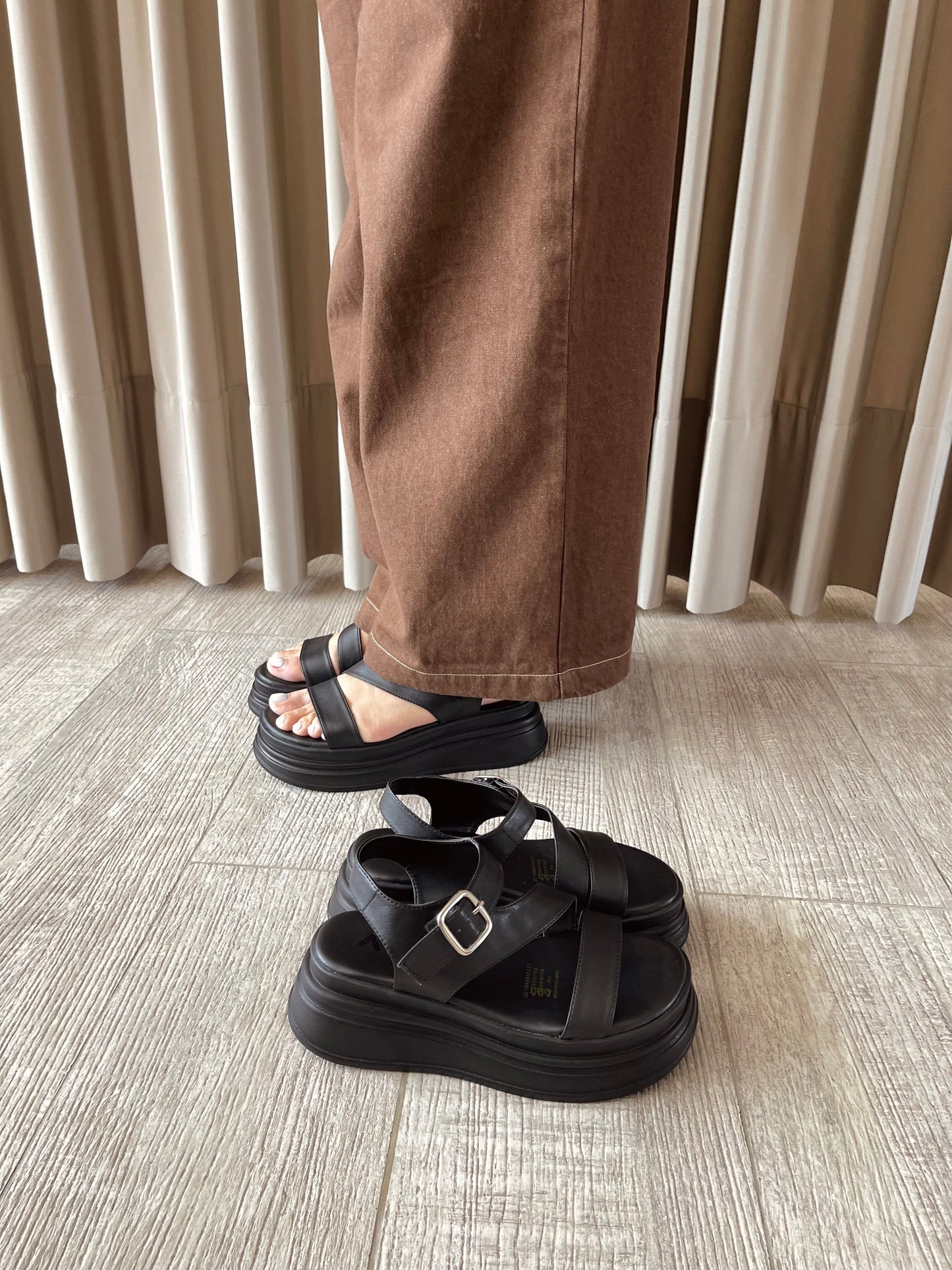 PLATAFORMA KANO 6CM NEGRO