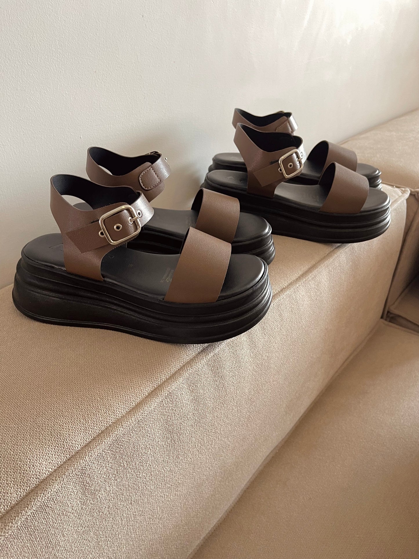 PLATAFORMA ABUYA 6CM CHOCOLATE 🍫