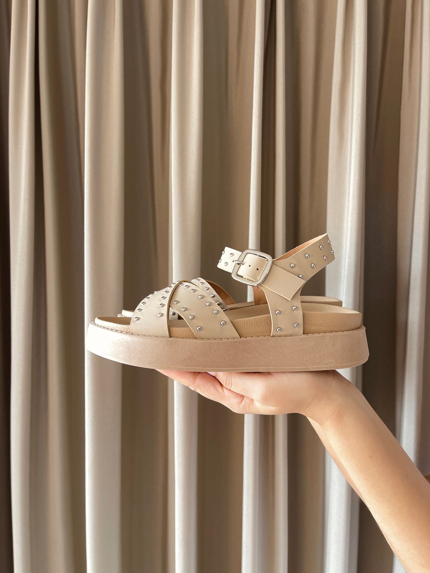 PLATAFORMA KENGE 4.5CMS ARENA