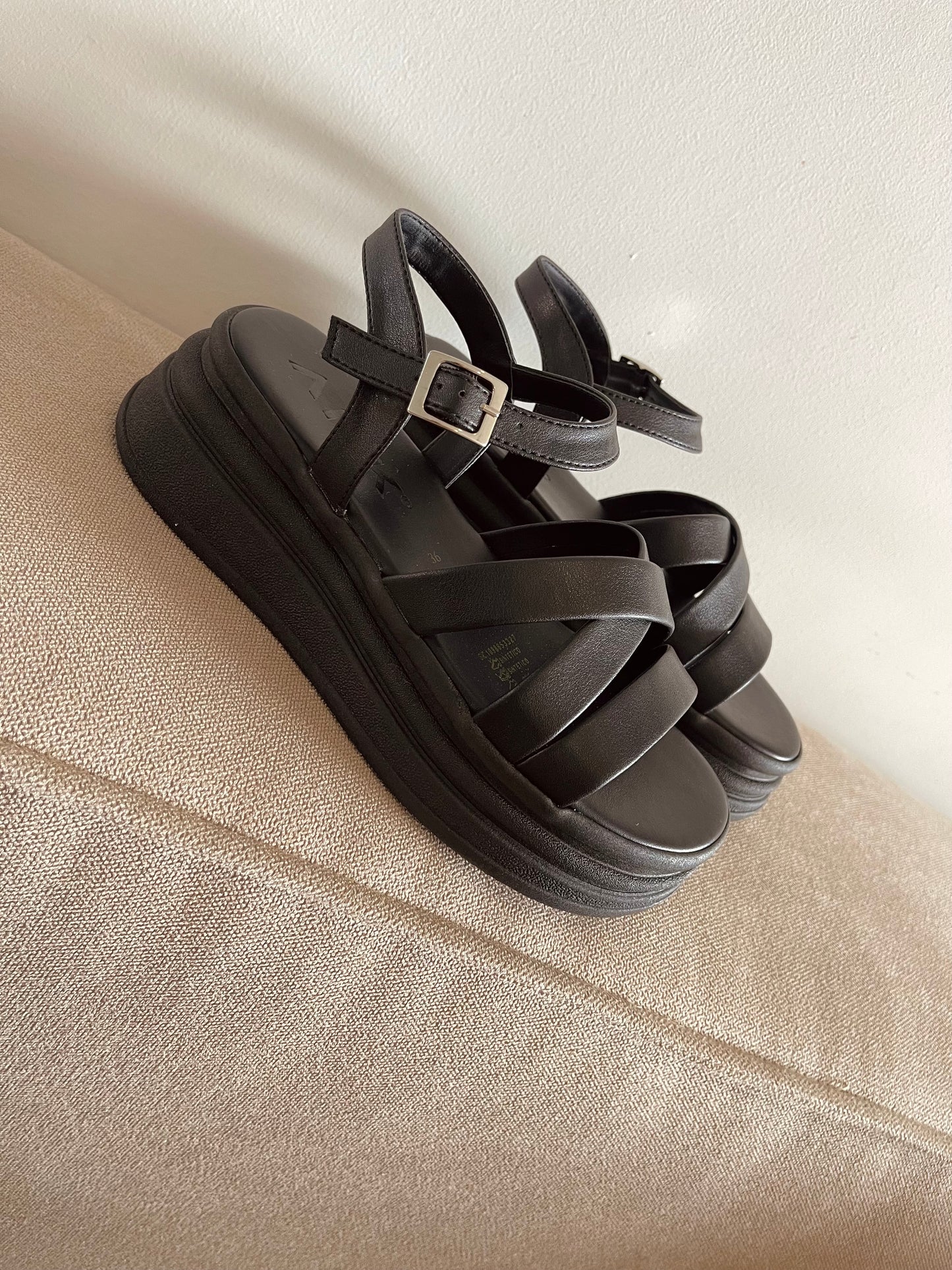 PLATAFORMA CHAD 5CMS NEGRO