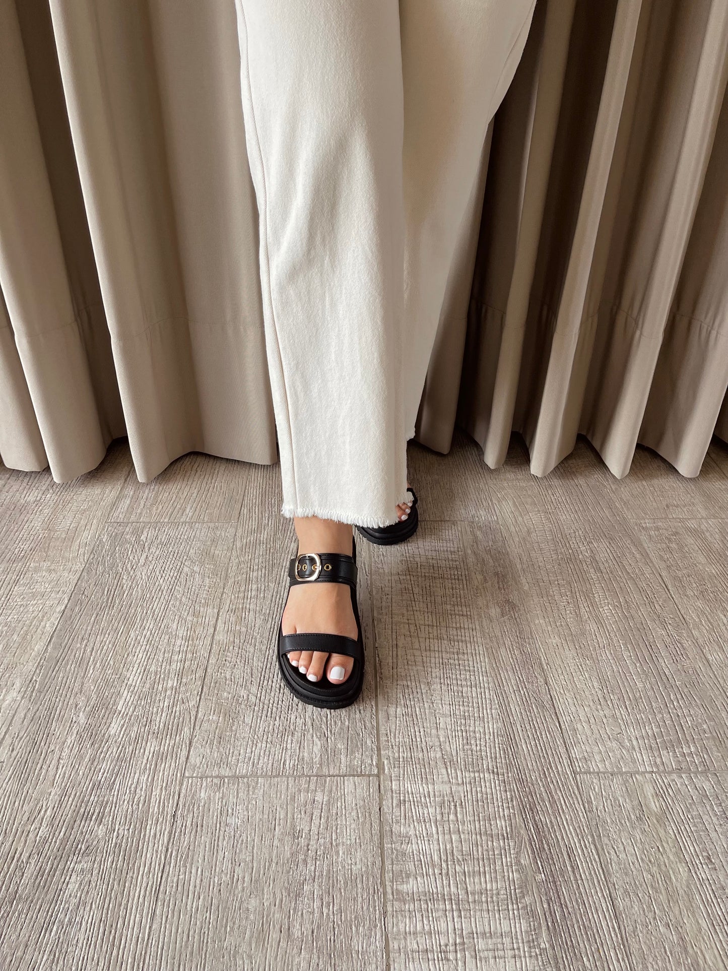 PLATAFORMA BUTEMBO 4CMS NEGRO