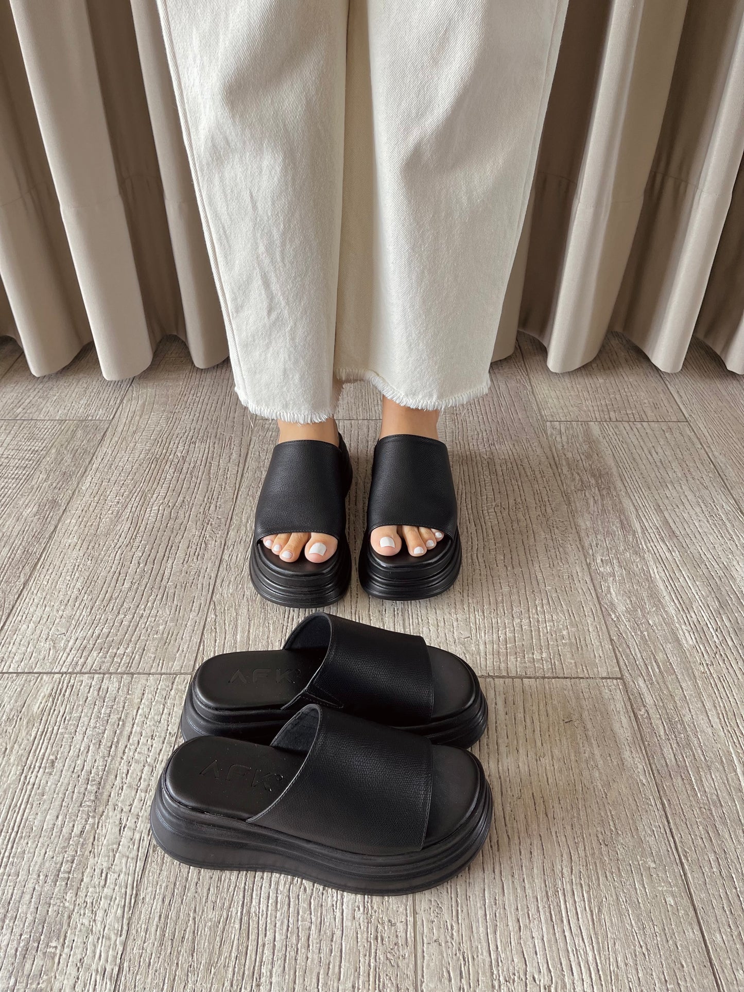 PLATAFORMA BANJUL 6CM NEGRO