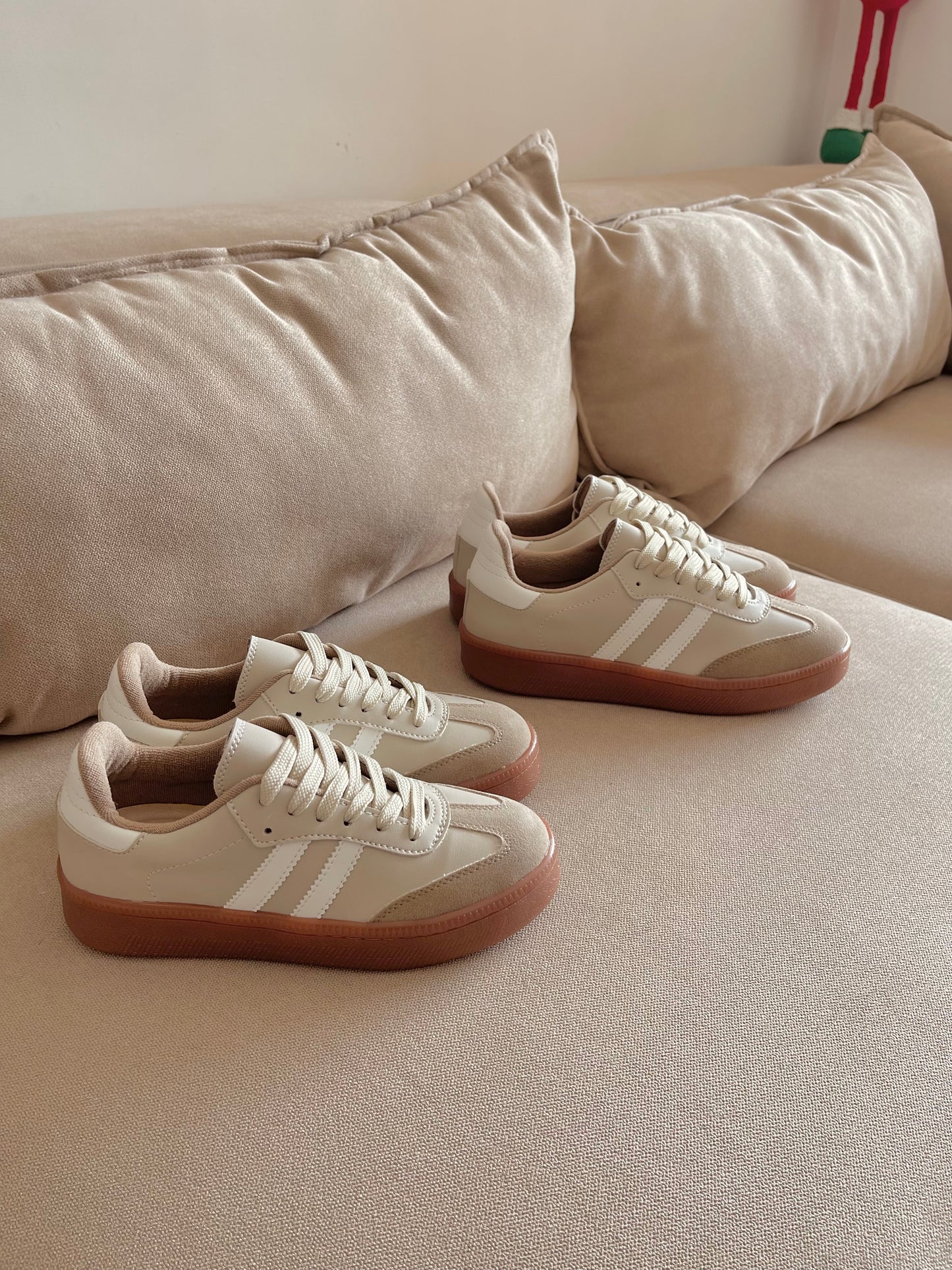 TENIS BALI ALMENDRA x MARFIL 3CM -✩‧₊˚plantilla memory confort🧽