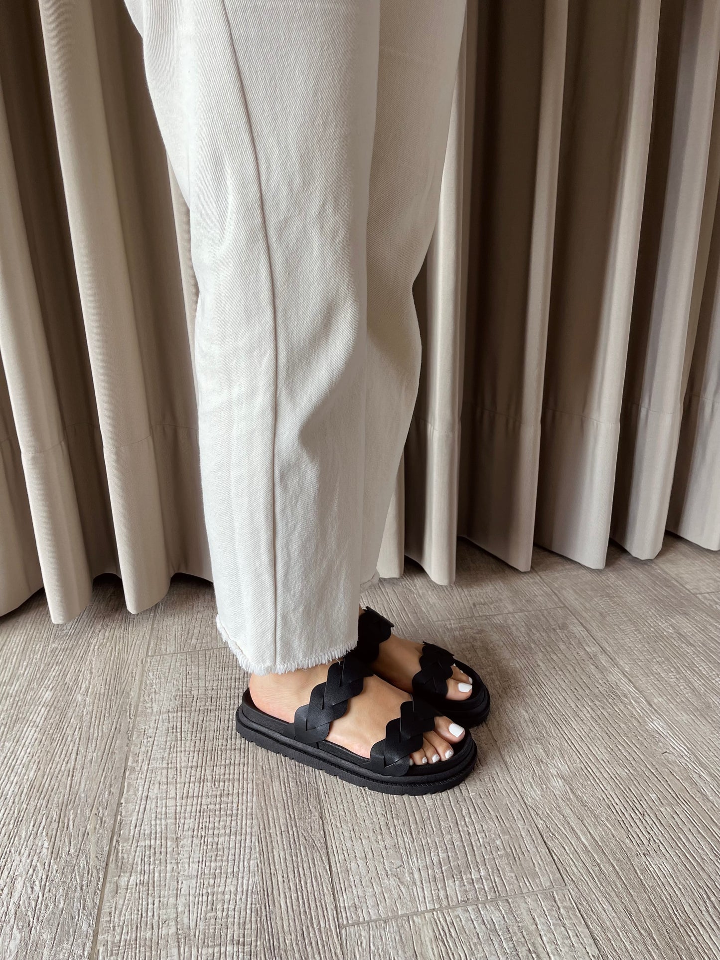 PLATAFORMA NOVO 4CMS NEGRO