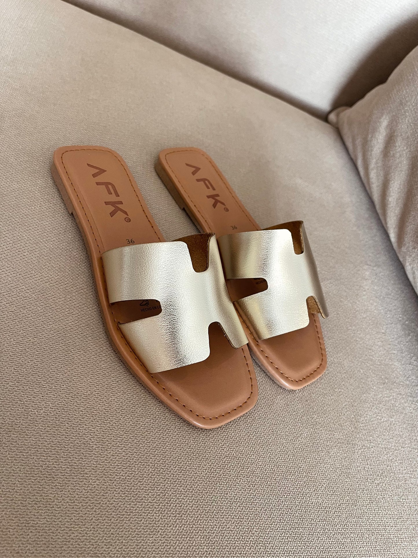 PLANA PORTO 1CM ORO INGLÉS