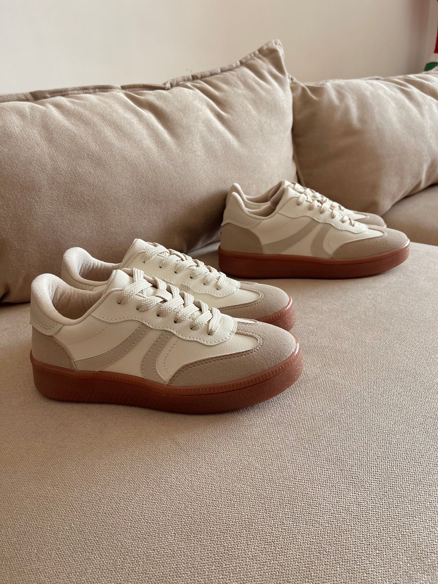 TENIS BALI VAINILLA x ALMENDRA 3CM-✩‧₊˚plantilla memory confort🧽