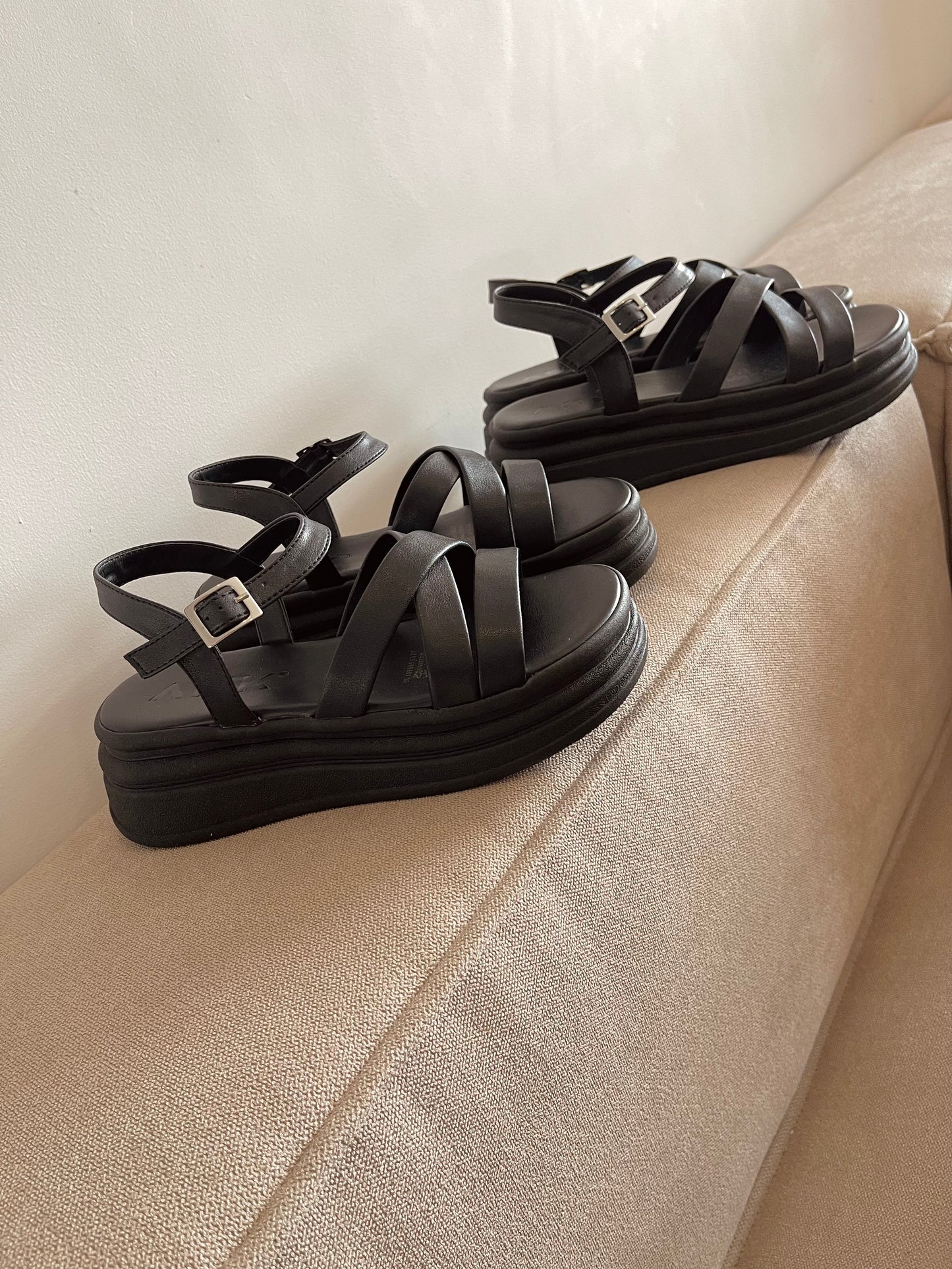 PLATAFORMA CHAD 5CMS NEGRO