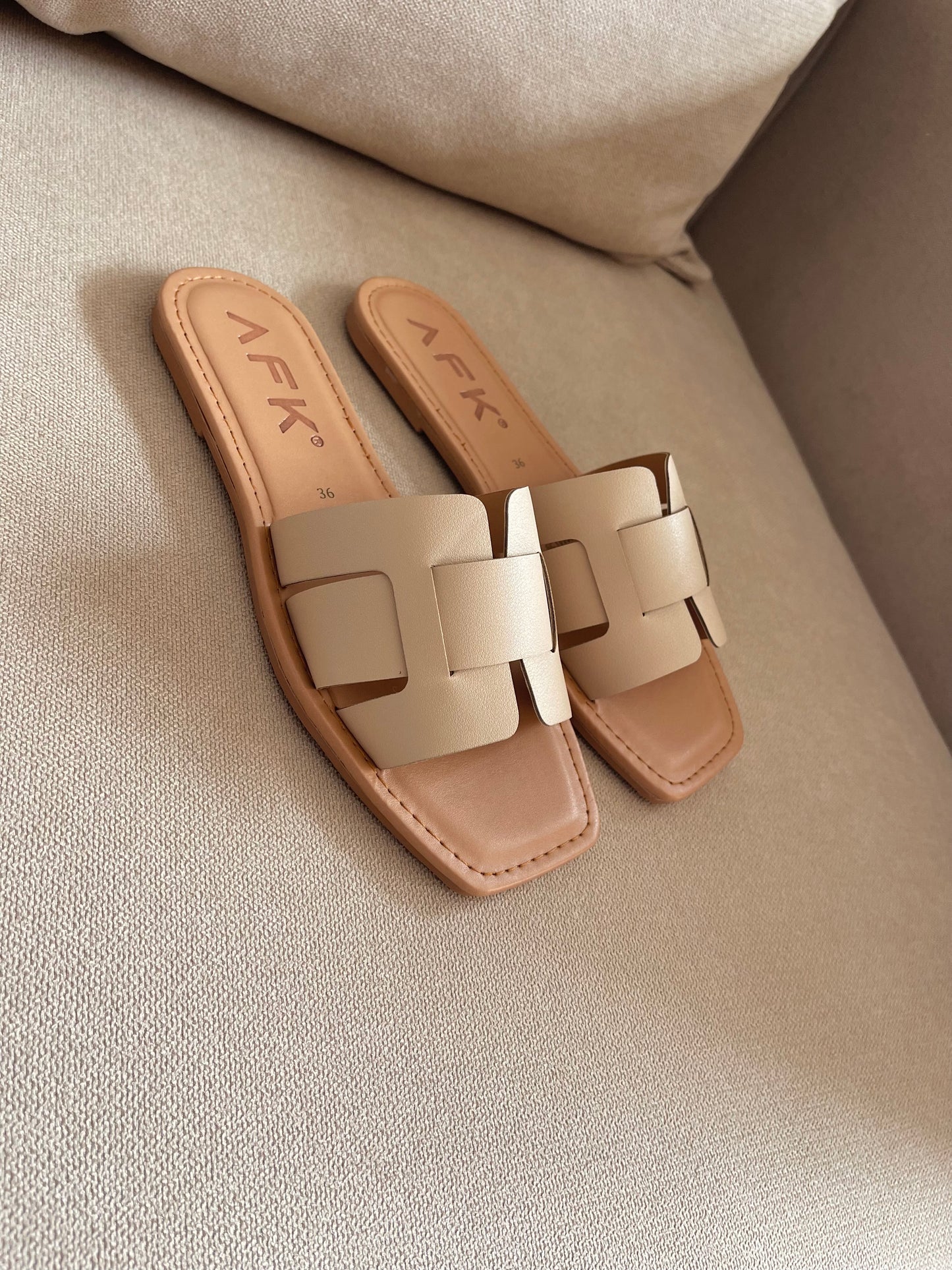 PLANA MONROVIA 1CM ARENA