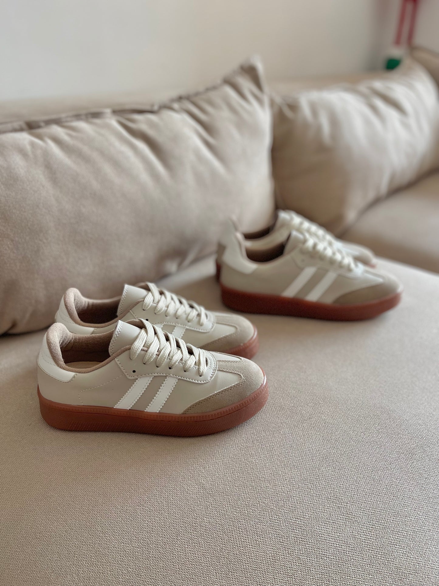 TENIS BALI ALMENDRA x MARFIL 3CM -✩‧₊˚plantilla memory confort🧽