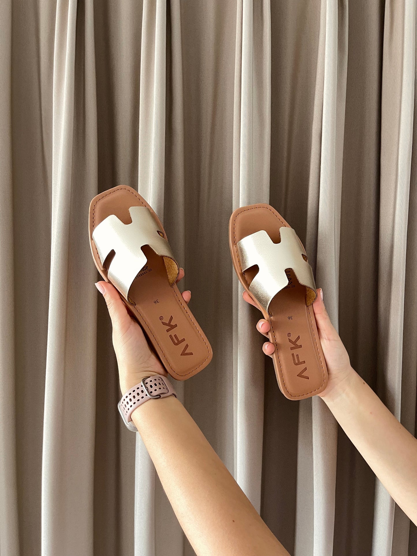 PLANA PORTO 1CM ORO INGLÉS