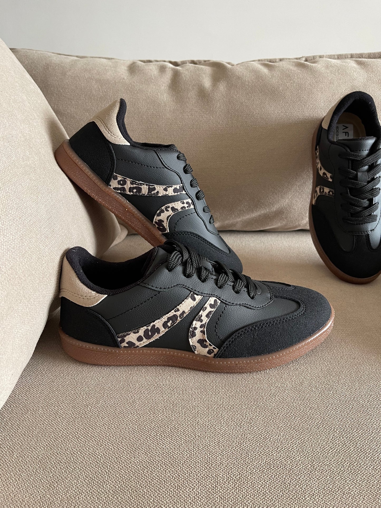 TENIS BALI NEGRO x ANIMAL PRINT LEOPARD✩‧₊˚🐆2CM - plantilla memory confort 🧽