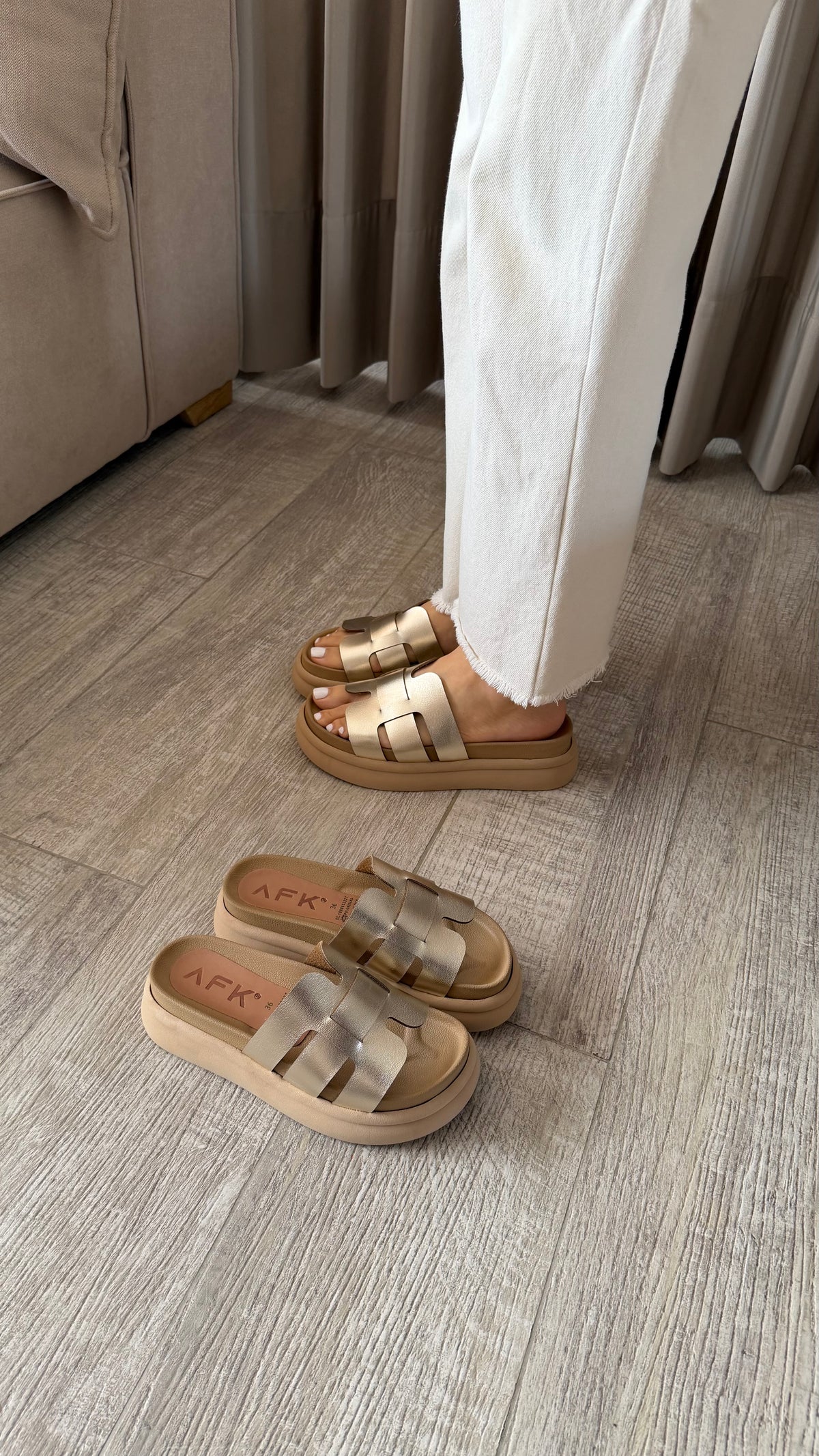PLATAFORMA LISALA  ORO 5CMS