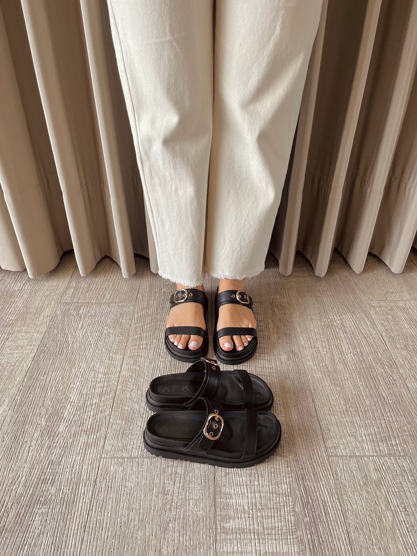 PLATAFORMA BUTEMBO 4CMS NEGRO